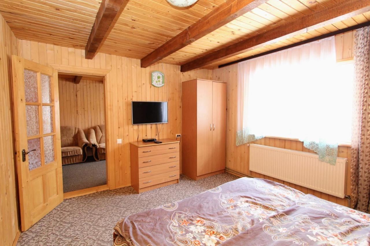 Hrystyna Apartment Yablunytsya Exterior photo