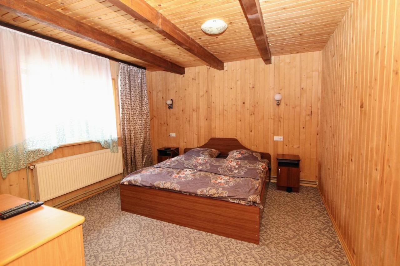 Hrystyna Apartment Yablunytsya Exterior photo