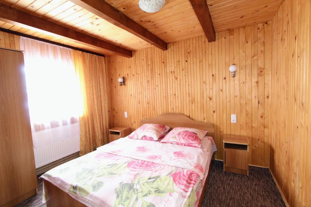 Hrystyna Apartment Yablunytsya Exterior photo
